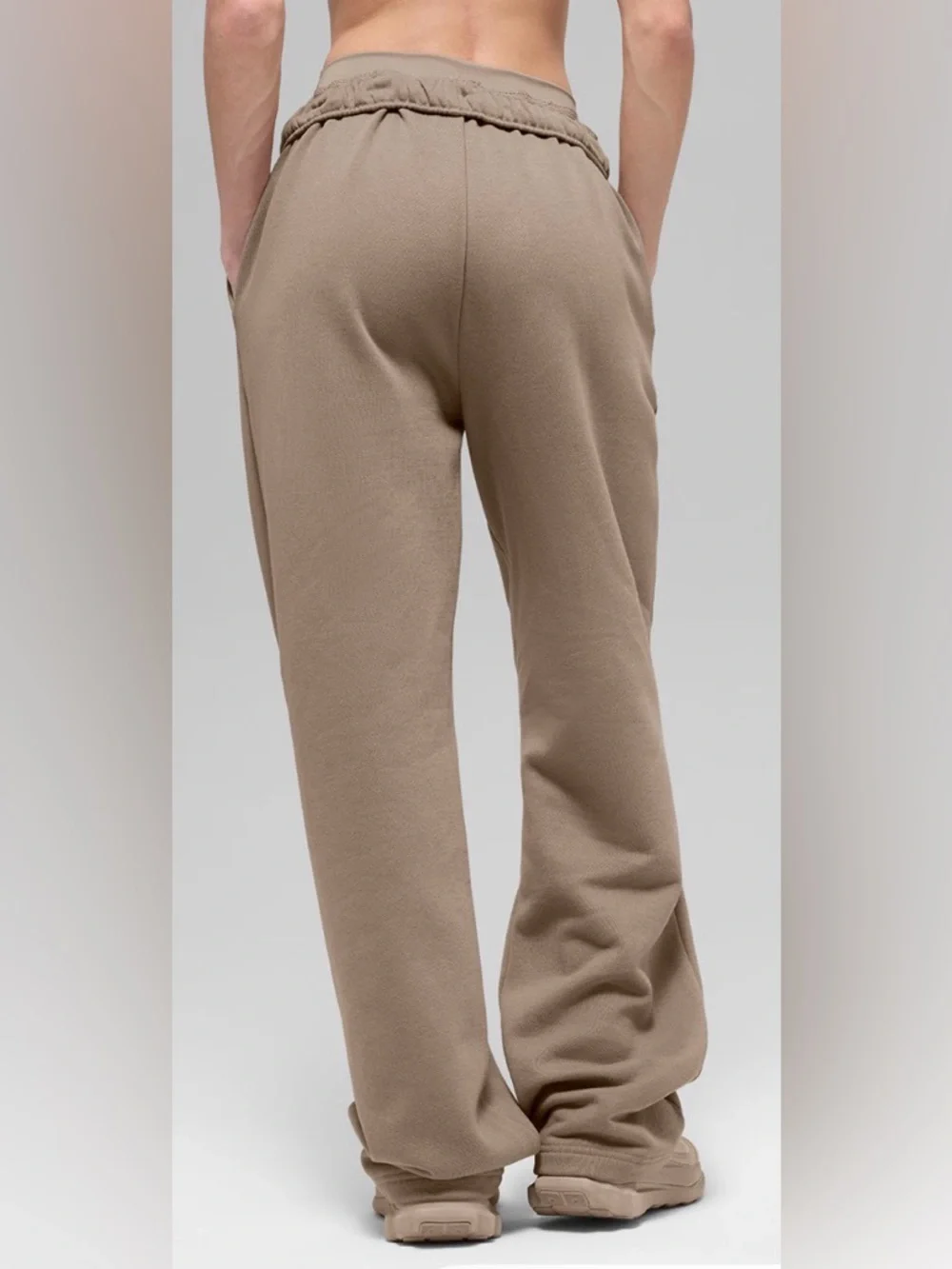Alo Yoga Accolade Straight Leg Sweatpant Gravel XS